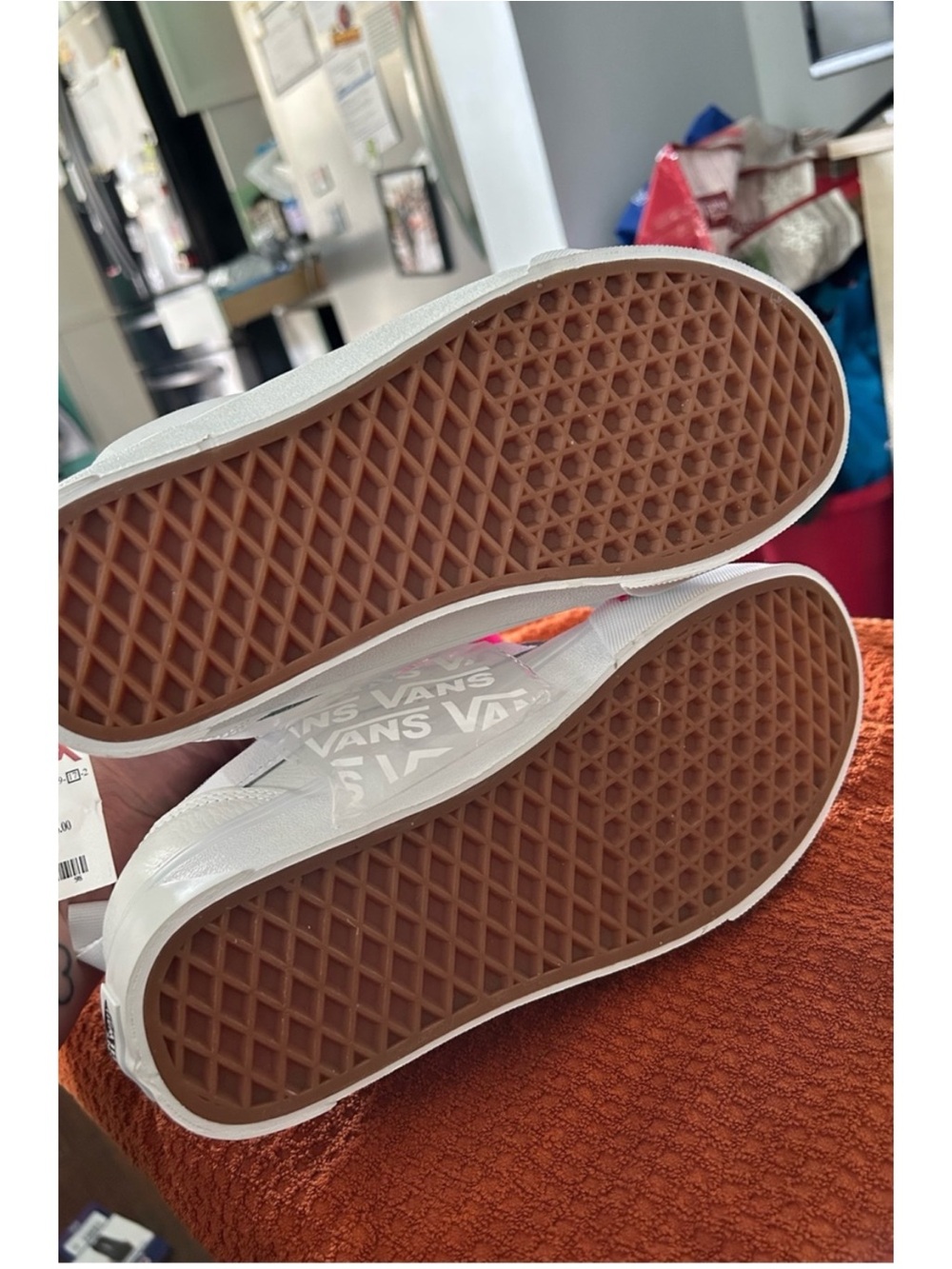 White Vans sneakers with pink laces Knu skool men’s 8 or women’s 9.5 new - Picture 5 of 5